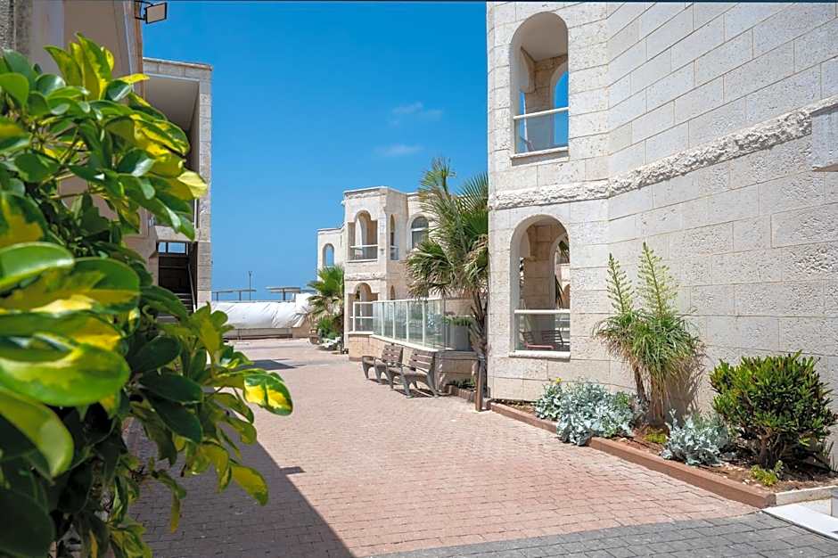 Naveh Tamar - Mehadrin Kosher suitable for Ultra-Orthodox guests