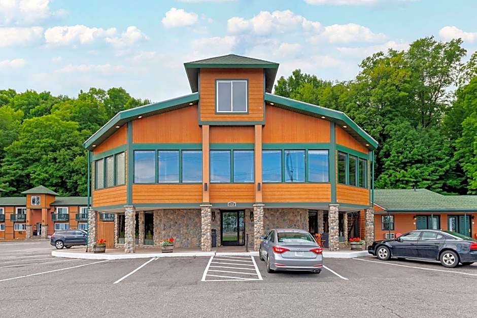 Photo 1 of 38 of Econo Lodge Lakeview