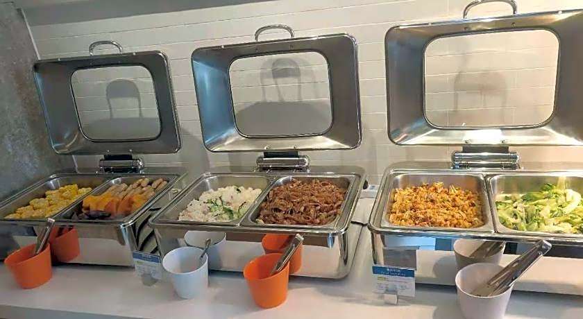 Holiday Inn Express Shanghai Kangqiao By IHG