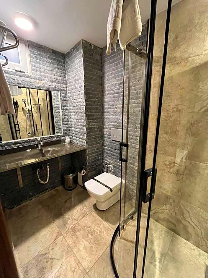 Weingart Seaside Hotel