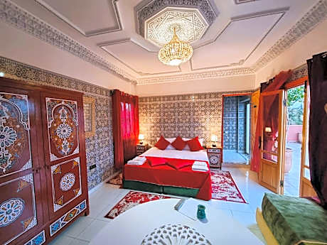 Deluxe Double or Twin Room with Mountain View