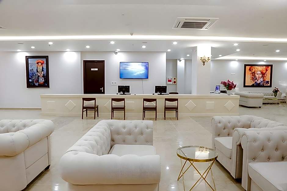Azure Sapa Hotel