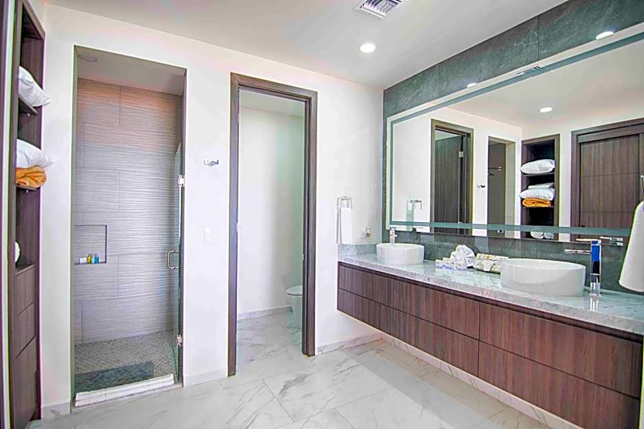 Casa Blanca Golf Villas