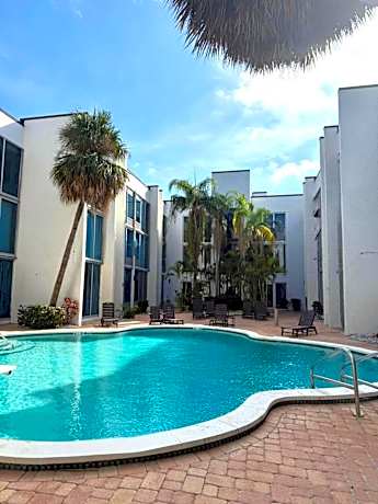 Tropical Palms Hotel