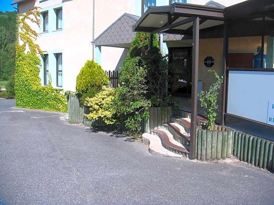 Hôtel-Restaurant Le Calice Du Gevaudan - A75