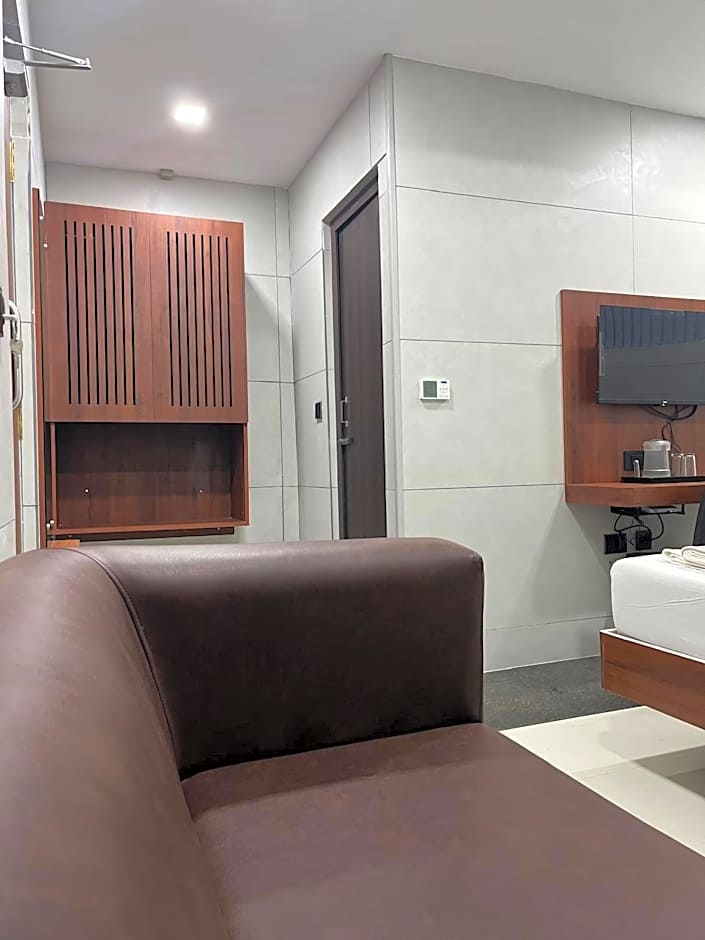 Vijey Hotels - Trichy Central