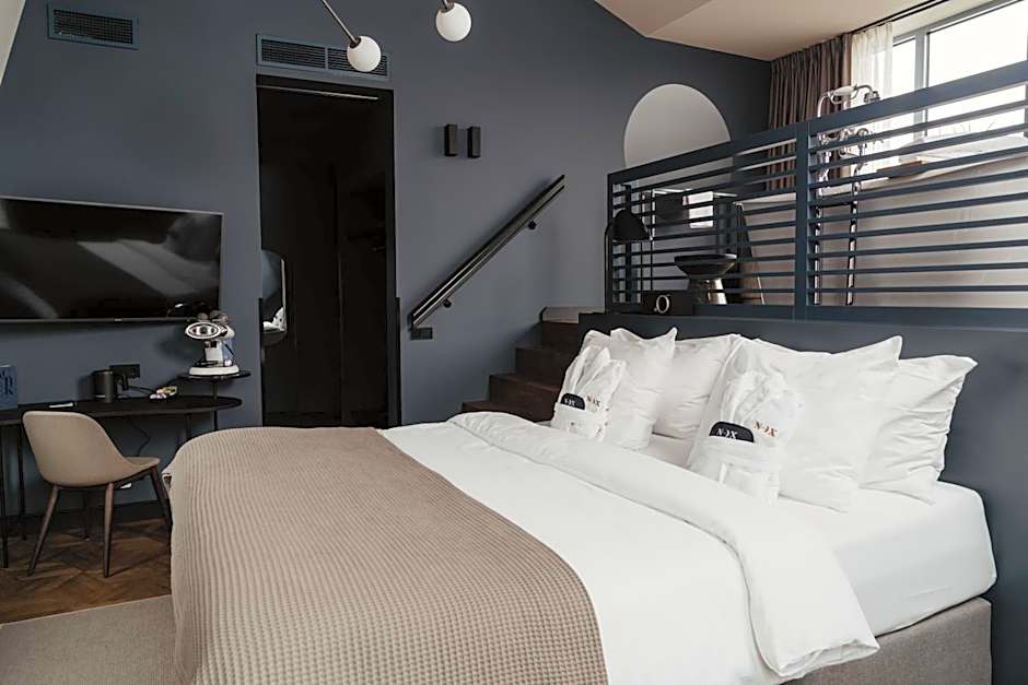 The Nox Hotel