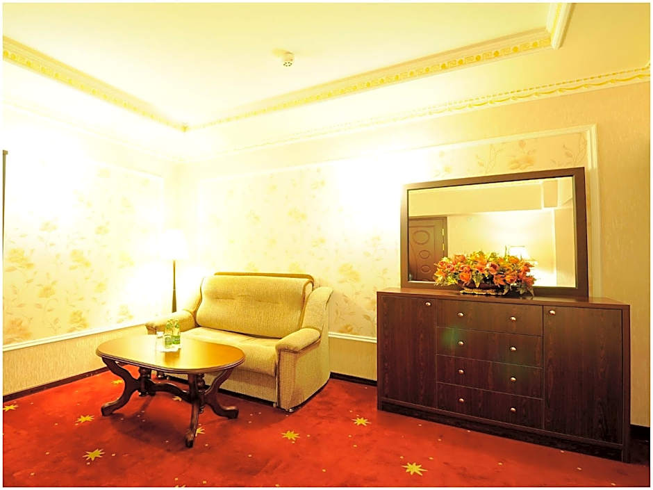 Golden Valley Hotel