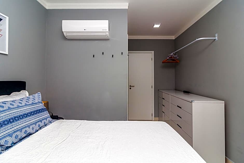 Piemax Praia Grande - 100m PRAIA do BOQUEIRÃO e CENTRO - Vista MAR - Varanda GOURMET com CHURRASQUEIRA privativa - AR CONDICIONADO em todos os ambientes - Wi-Fi 600 Mbps - HOME OFFICE- Vaga de Garagem - Acomoda até 6 pessoas