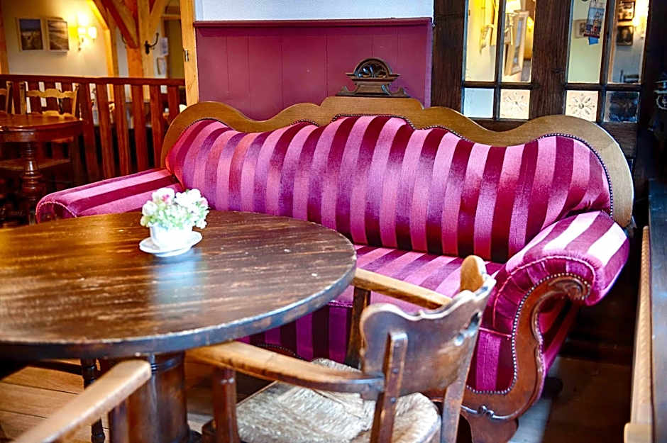 INSEL-LAND-HOTEL MICHAELSEN -Boutique Hotel- im Ostland mit Yoga u Sauna