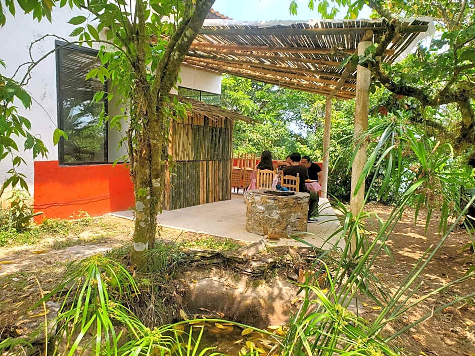 Hospedaje Totalmanik