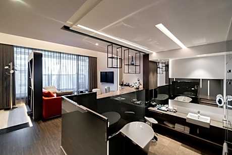 Premium Quadruple Room