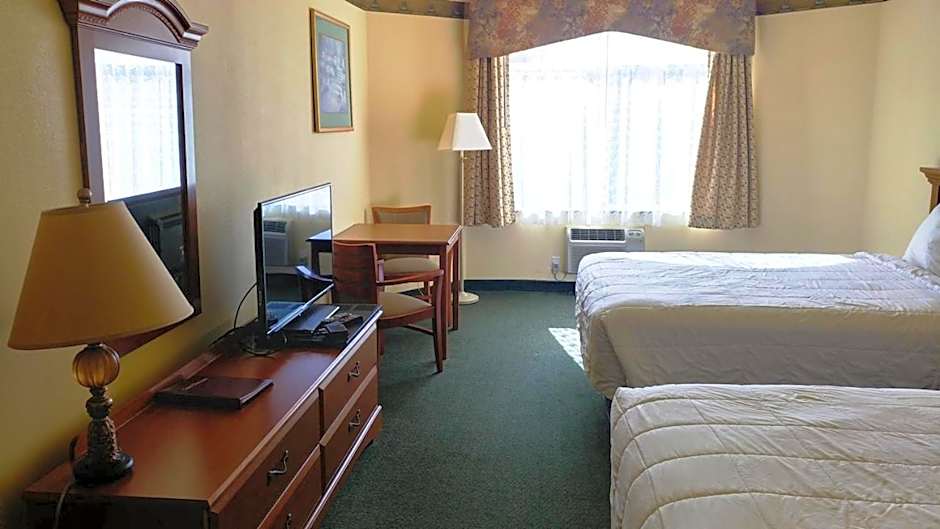 Palace Inn & Suites