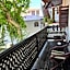 Dhow Palace Hotel