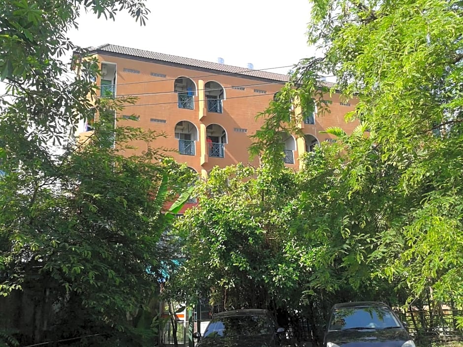 Baan Khun Mae Apartment