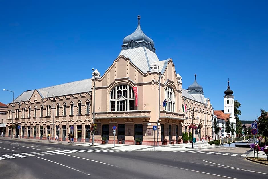 Erzsébet Királyné Szálloda