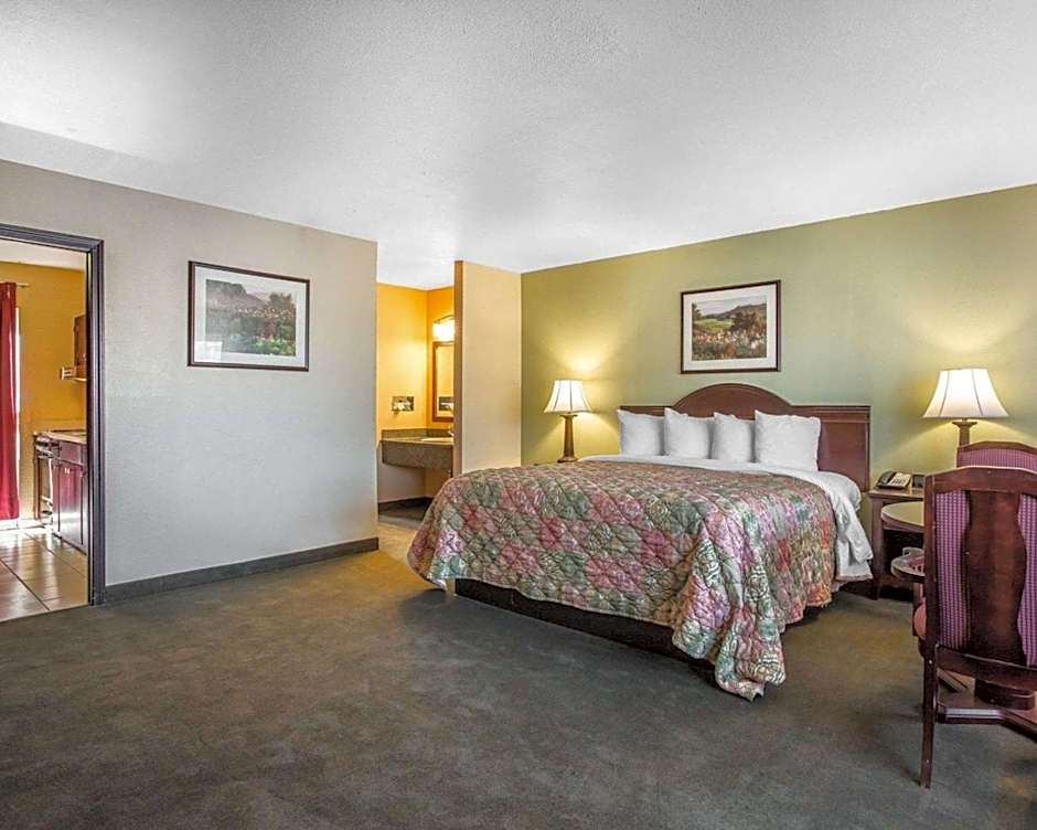 Quality Inn & Suites Cameron Park Shingle Springs