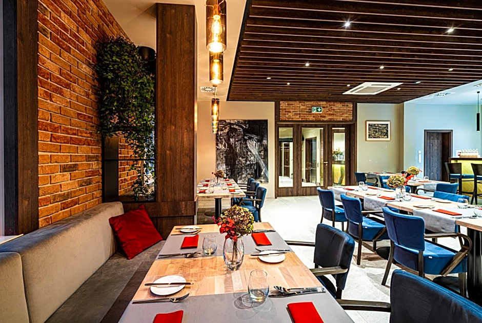 Sezony. Restauracja i Hotel