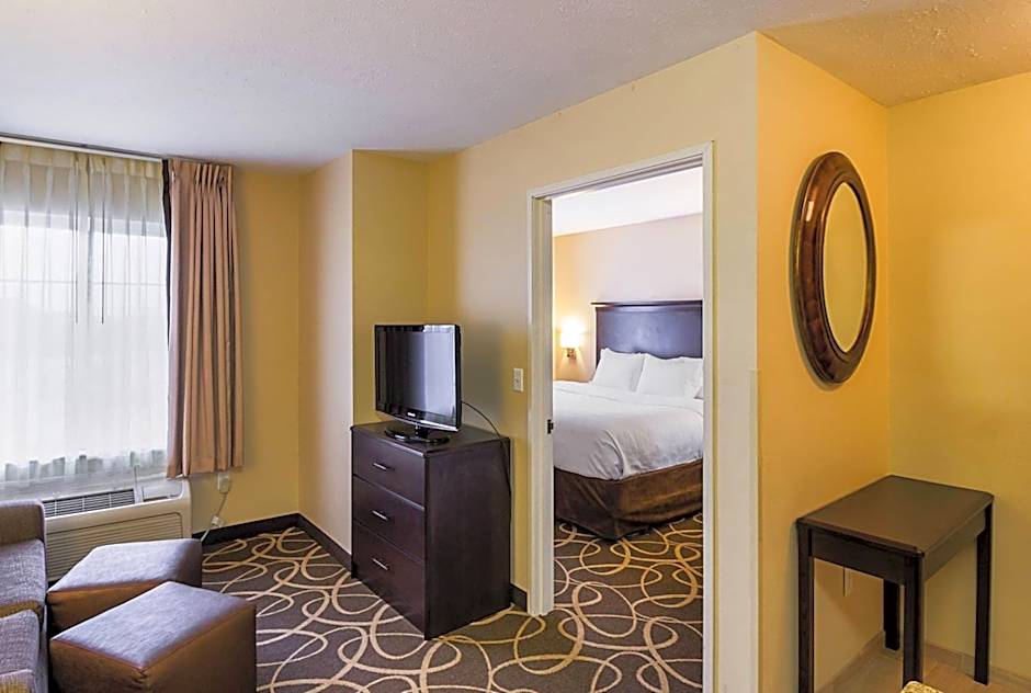 MainStay Suites Fargo - I-94 Medical Center