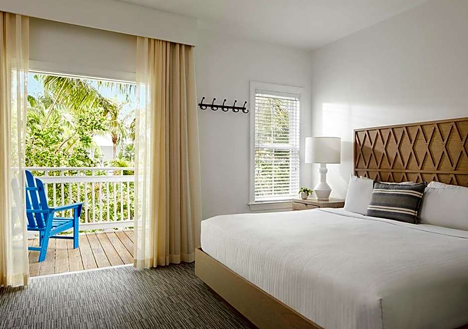 Parrot Key Hotel & Villas