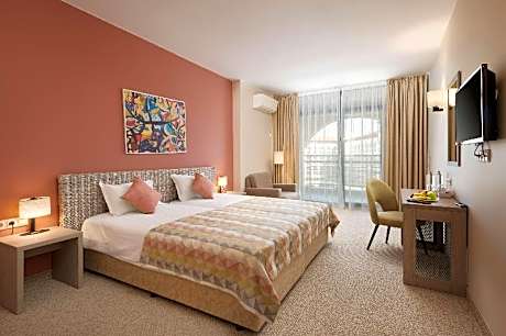 Melia Guestroom Pool View