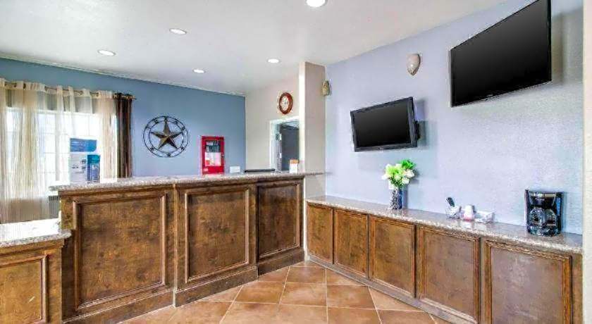 Rodeway Inn & Suites Port Arthur - Groves