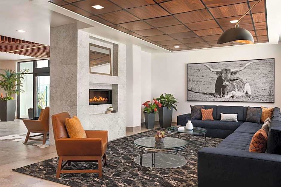 La Quinta Inn & Suites by Wyndham San Luis Obispo Downtown