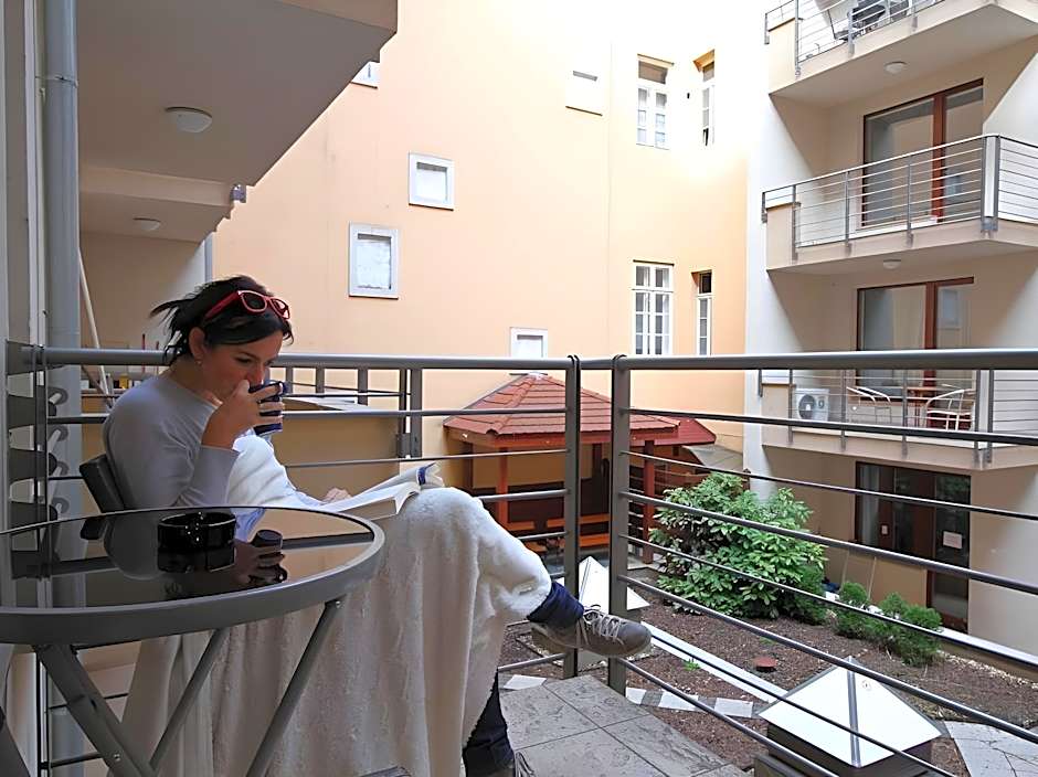 Opera Residence