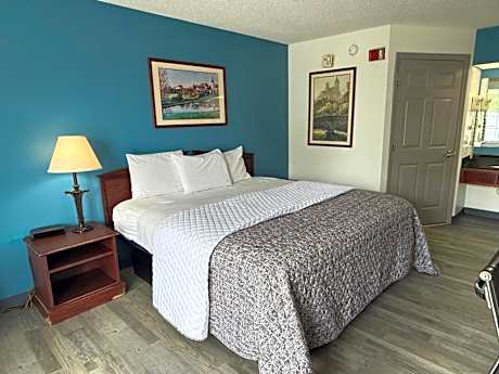 Brentwood Inn & Suites