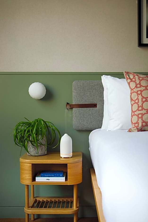 Inhabit Queen's Gardens, a Member of Design Hotels