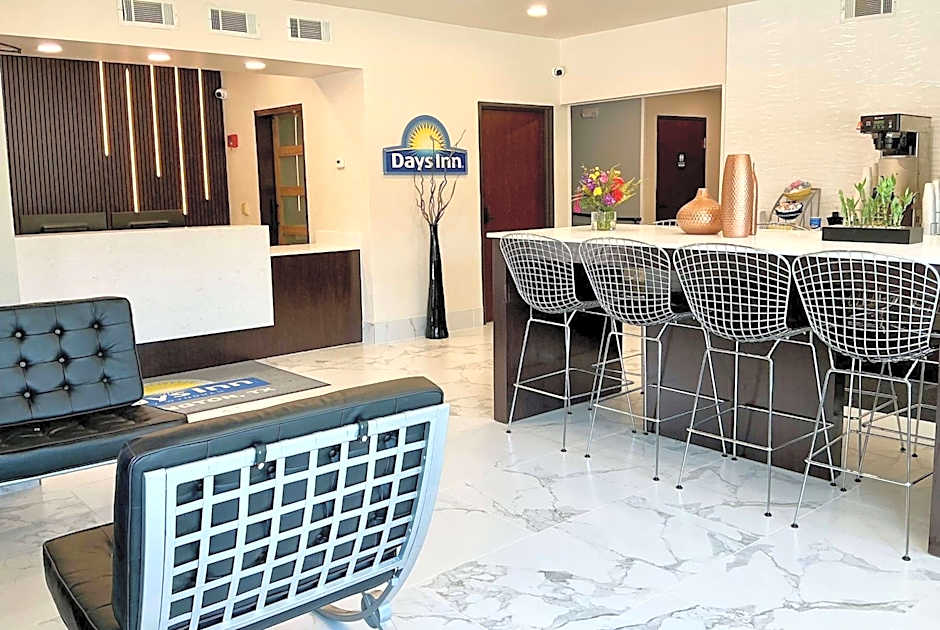 Days Inn by Wyndham Arlington