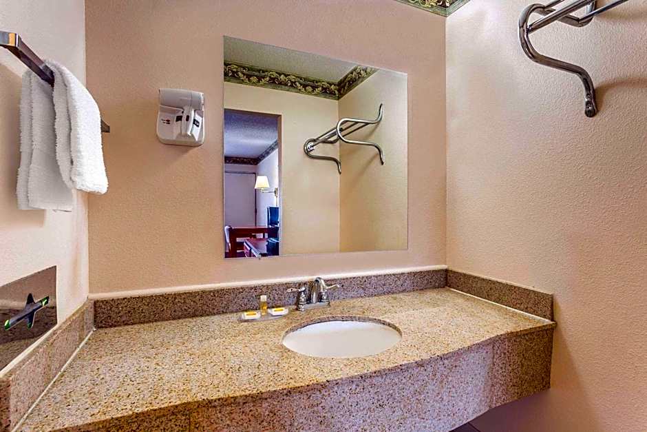 Days Inn by Wyndham Ashland