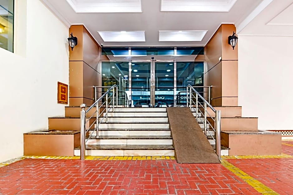 OYO 121 Ramiya Plaza