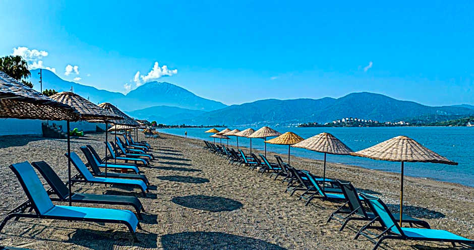 Uras Beach Hotel