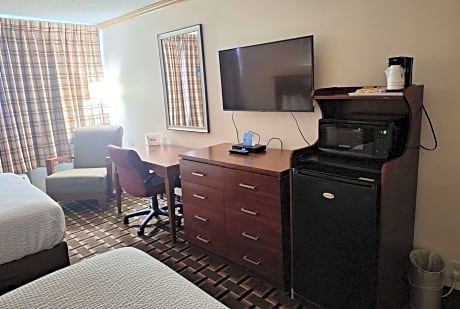 Queen Room with Two Queen Beds - Non-Smoking