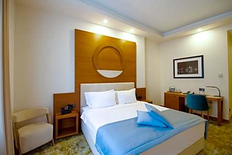 Deluxe Double Room with Spa Access