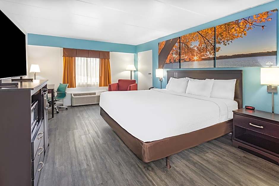 Days Inn by Wyndham Livonia/Canton/Detroit