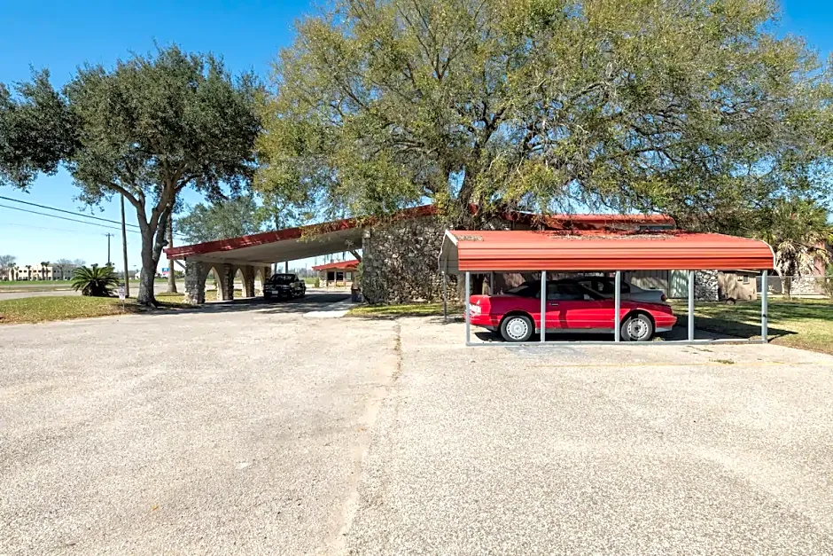 Hotel O Bay City, TX-35