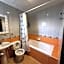 Kanavera Sriracha Hotel & Serviced Apartment