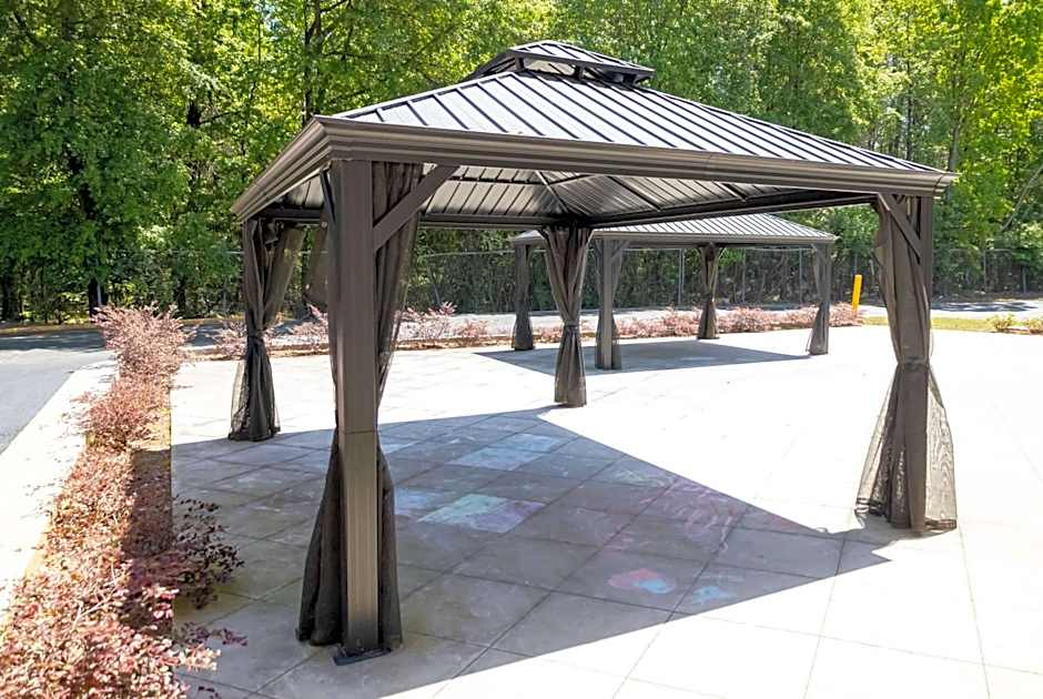 Baymont by Wyndham College Park Atlanta Airport South