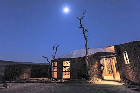 Etendeka Mountain Camp