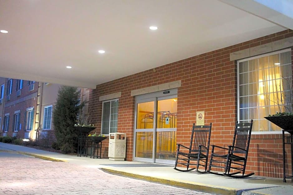 Best Western Plus Des Moines West Inn & Suites
