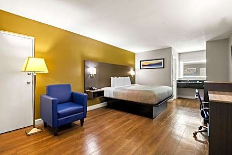 King Room - Non-Smoking
