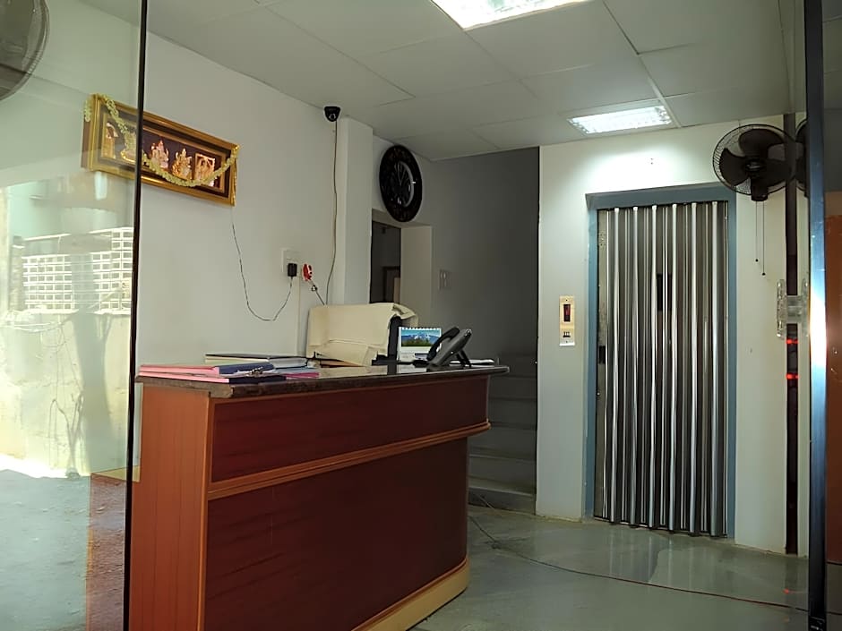 Samrat Guest House – Chennai, IL