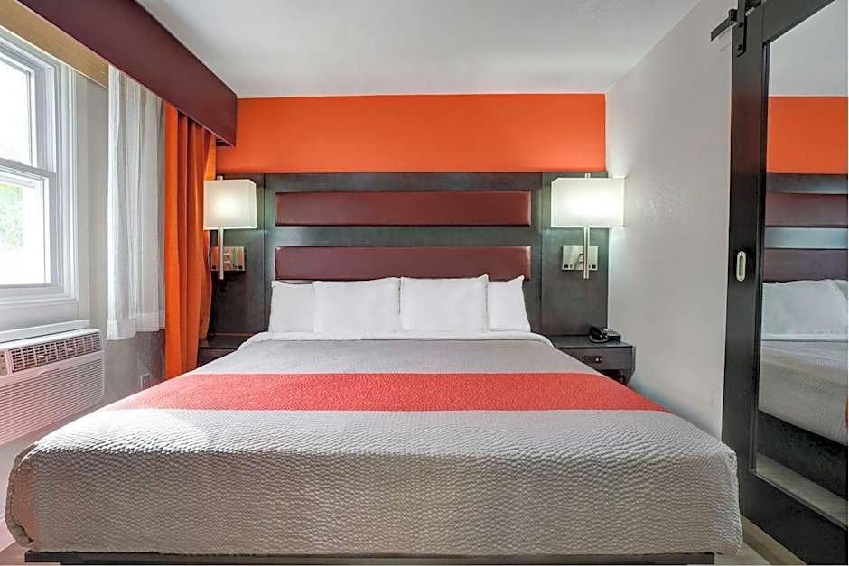 Motel 6 Bellville, OH