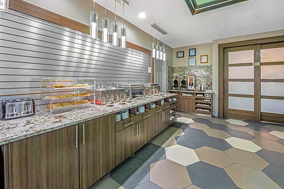 La Quinta Inn & Suites by Wyndham Kingwood