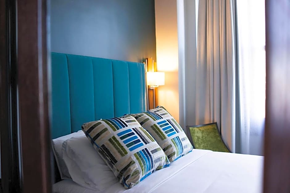 The Esquire Hotel Downtown Gastonia, an Ascend Collection Hotel