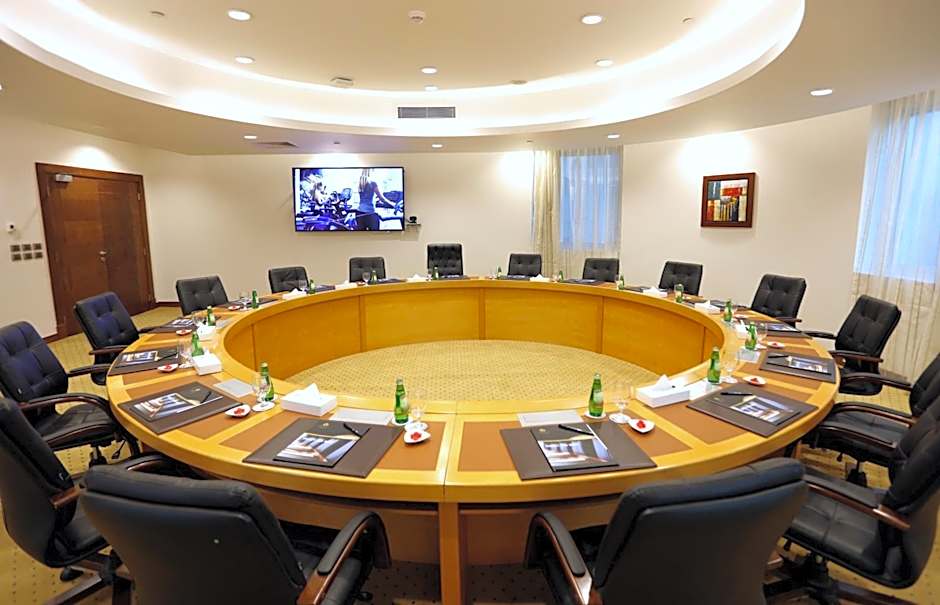 TOLIP Golden Plaza Hotel