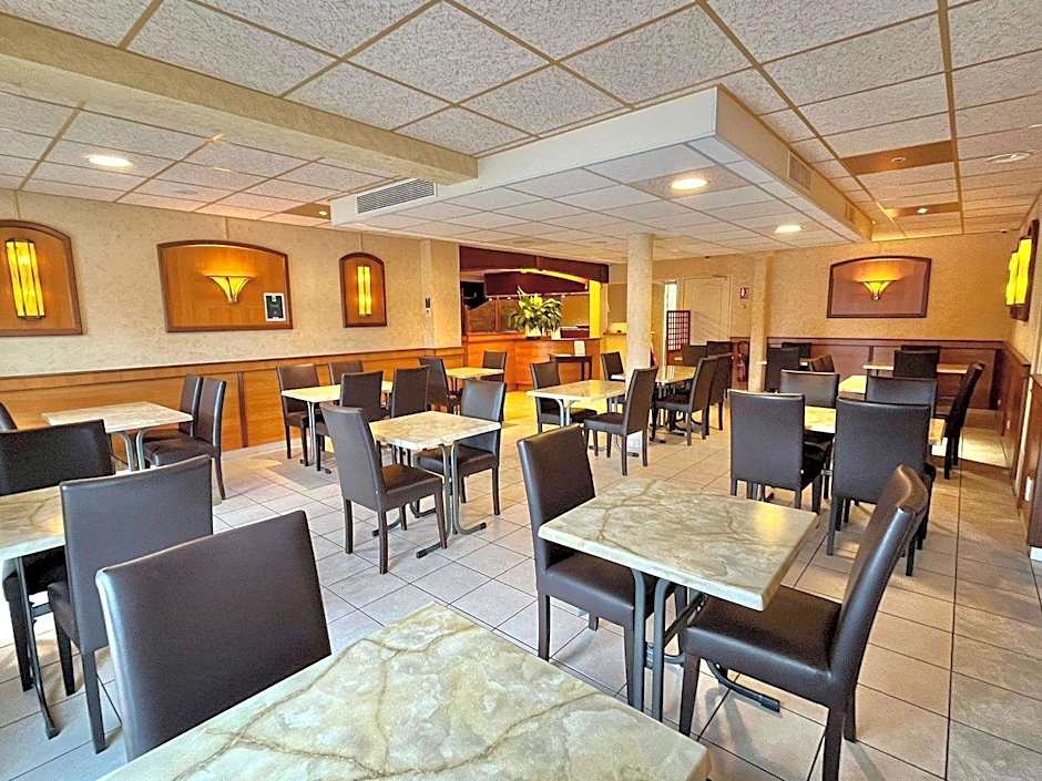 Logis Hotel Sully le Chateau