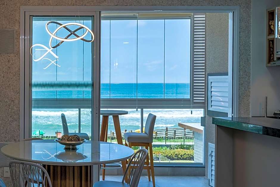 A13 - APARTAMENTO BEIRA MAR NA PRAIA DE BOMBAS 02 SUÍTES